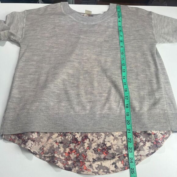 Club Monaco Split back Wool Sweater with Silk Floral Underlay Gray XS Women’s - Picture 9 of 10